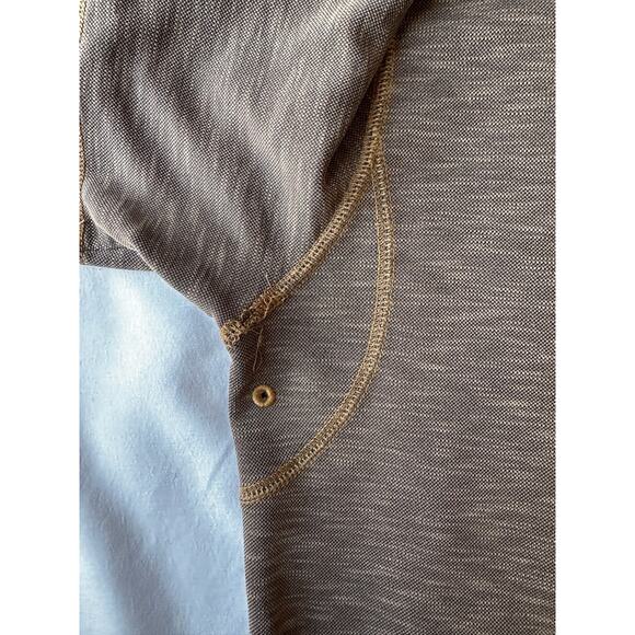 ommy Bahama Men's Medium Brown Tencel Blend Tee - Excellent Condition - Picture 4 of 5